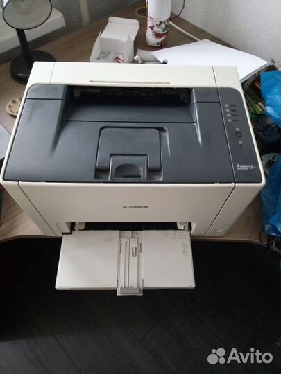 Продается принтер Canon i-sensys LBP7010C