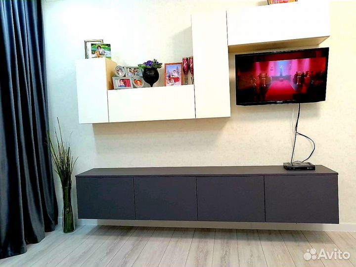 Уютная гостиная в стиле модерн