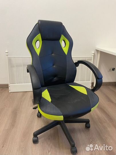 Компьютерное кресло