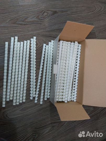 Пружины для переплета пластмассовые продаются