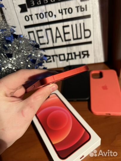 iPhone 12, 64 ГБ