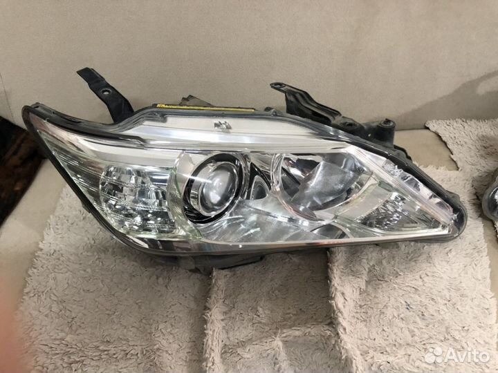 Фары Адаптивные Toyota Camry V50 (Б/у, оригинал)