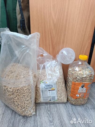 Джунгарский хомяк с клеткой