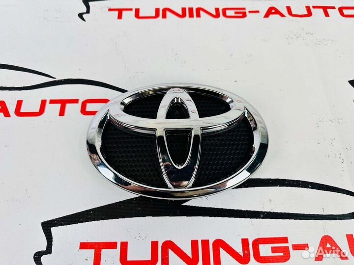 Эмблема в решетку Toyota Land Cruiser 200 X5929
