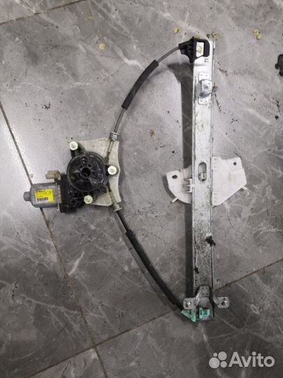 Стеклоподъемник двери передний правый Kia Rio
