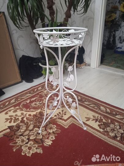 Подставка для цветов напольная