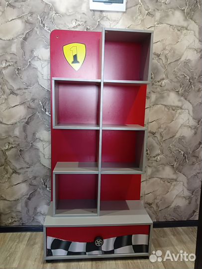 Полка в детскую