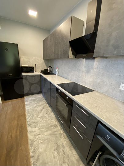 3-к. квартира, 90 м², 16/28 эт.