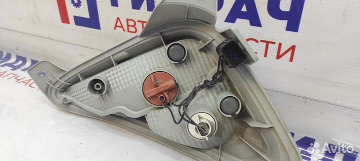 Фонарь задний в бампер левый Kia Cerato 4 92305-M6