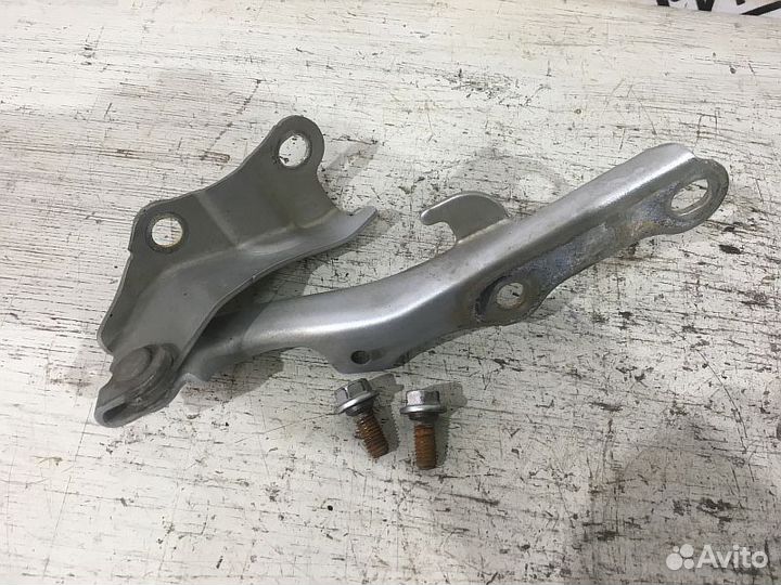 Петля капота Тойота Прадо 120 Toyota Land Cruiser