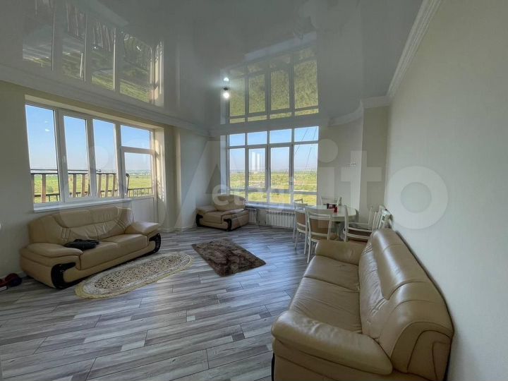 3-к. квартира, 90,7 м², 8/9 эт.