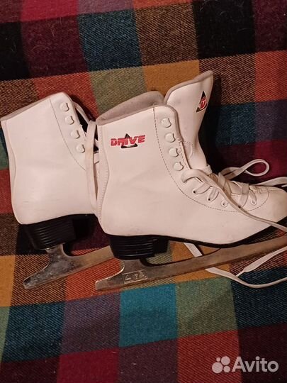 Коньки фигурные 37 размер