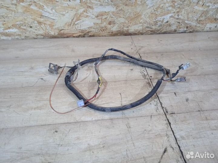 Жгут проводов двери багажного отсека Toyota Carina