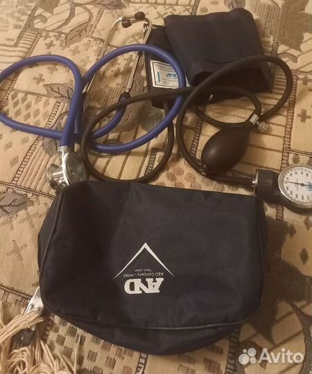 Механический тонометр