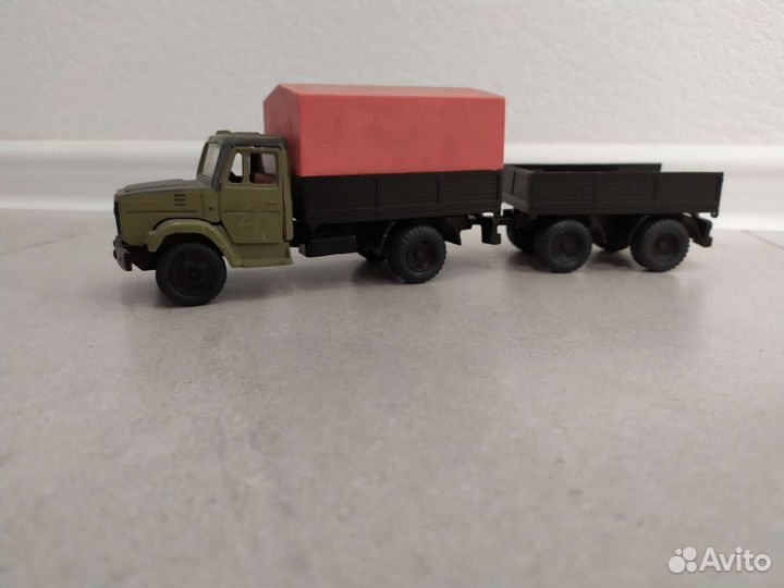 Модель грузовика ЗИЛ