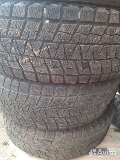 Bridgestone Blizzak DM-V1 265/70 R17 118V