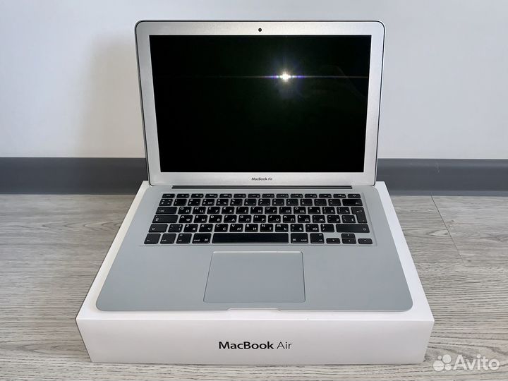 MacBook Air 13 2017 PCT(выпуск 2019) i5/8GB/128GB