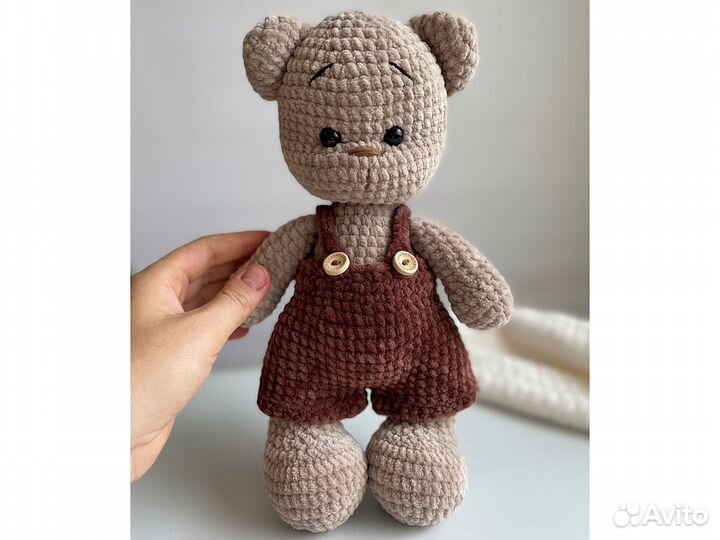 Вязанная игрушка мишка