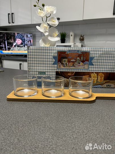 Менажница деревянная со стаканами