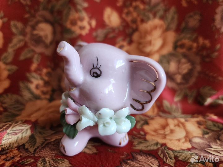 Статуэтка фарфор розовый слоник