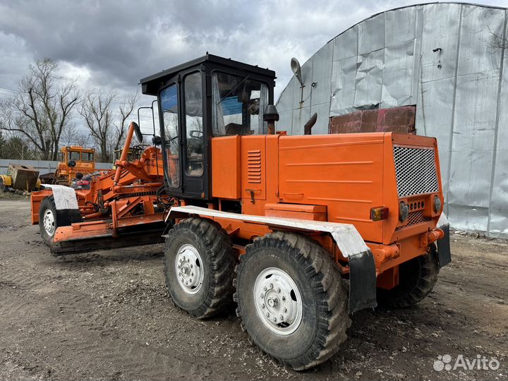 Автогрейдер Брянский арсенал ГС-14.02, 2004