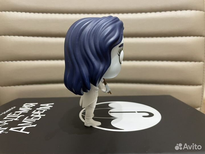 Funko pop 934 The Umbrella Academy Vanya Chase