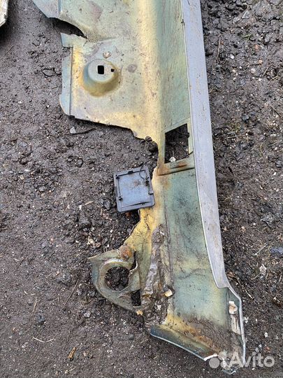 Поастиковые накладки (пороги) Мерседес W210