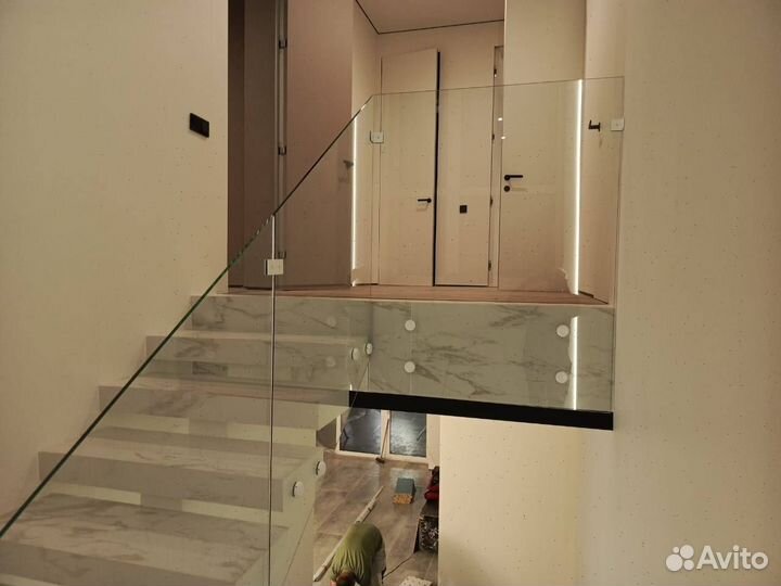 Лестничные ограждения из стекла Перила