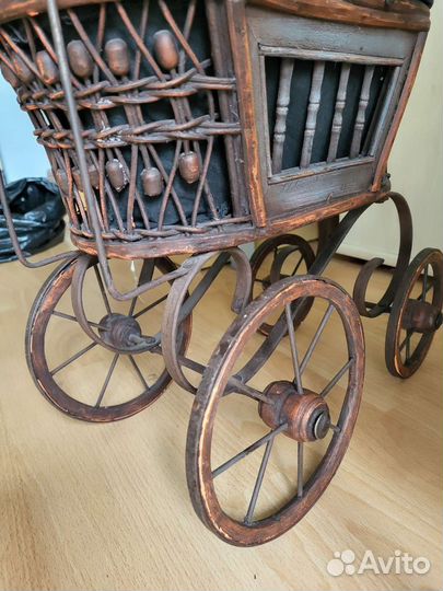 Аникварная Коляска в стиле ретро.Германия