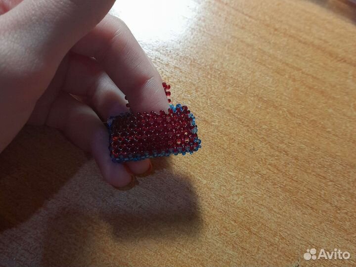 Сумка-мини из бисера с короткой крышкой