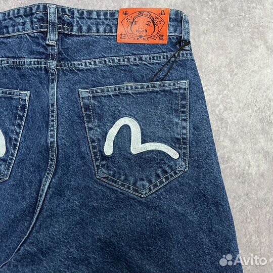 Джинсы Evisu широкие