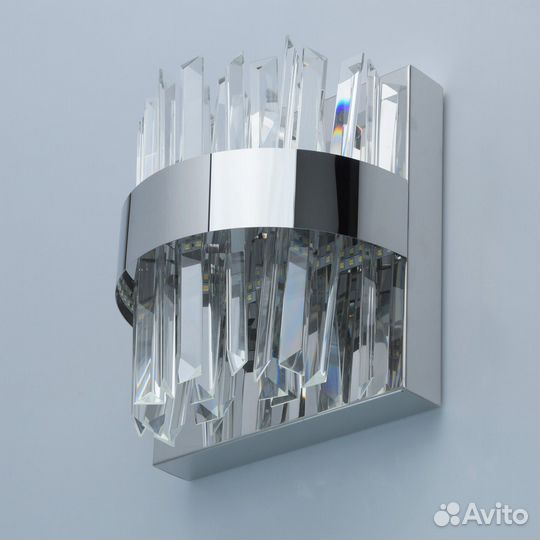 Шикарный настенный светильник Аделард MW-light