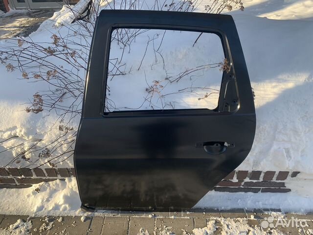 Дверь задняя левая на Renault Duster 1