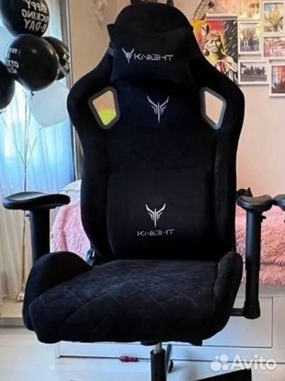 Кресло игровое Knight Outrider LTD черный