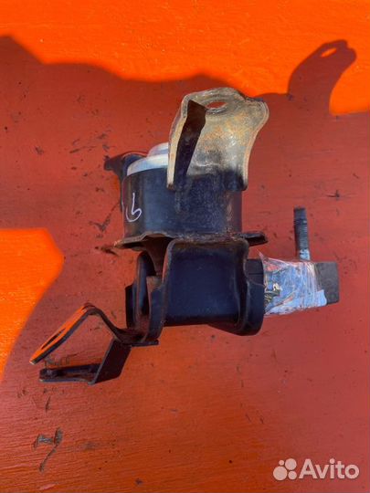 Подушка двс правая Toyota Corolla Axio NZE141