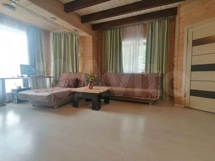 Дом 180 м² на участке 7 сот.