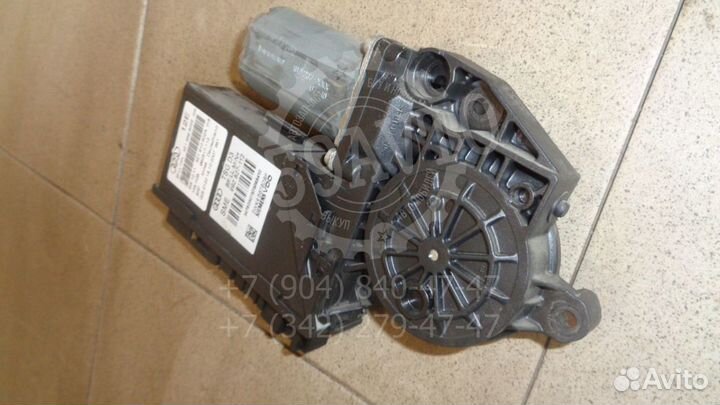 Моторчик стеклоподъемника Audi A8 (D3)