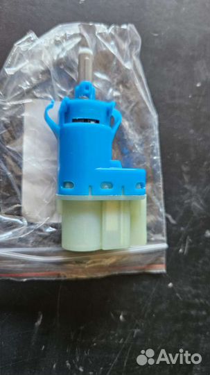 Датчик стоп-сигналов TR 06 14 2 контакта