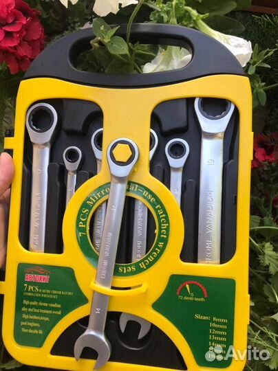 Набор ключей с трещеткой (новый)