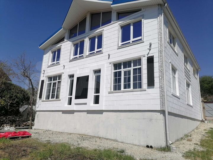 Коттедж 250 м² на участке 5 сот.