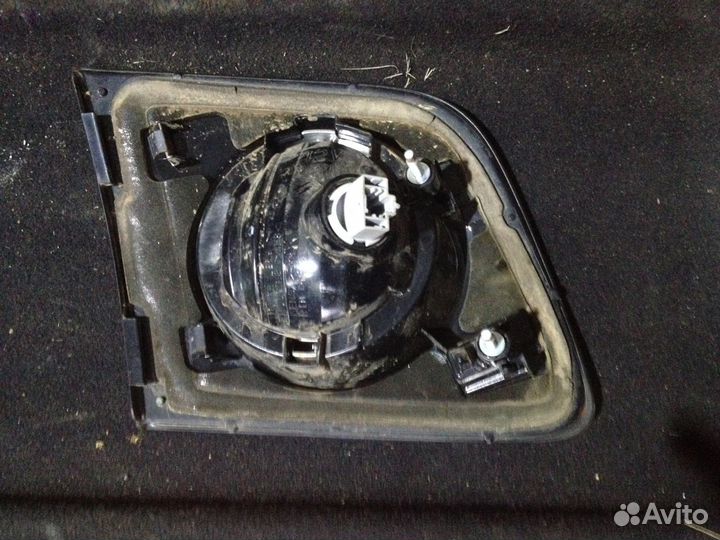 Фонарь правый внутренний Mazda 3 BK седан