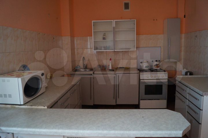 Комната 20 м² в 3-к., 2/2 эт.