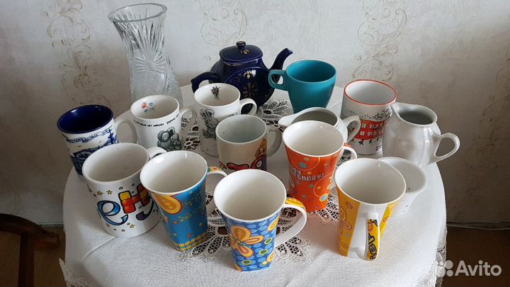 Чашки, бокалы, кружки, заварочный чайник, молочник