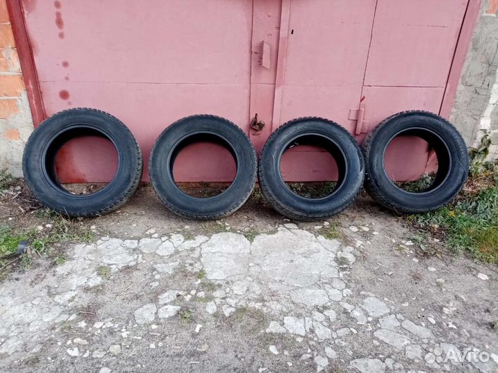 Kumho I'Zen RV Asymmetric 225/65 R17