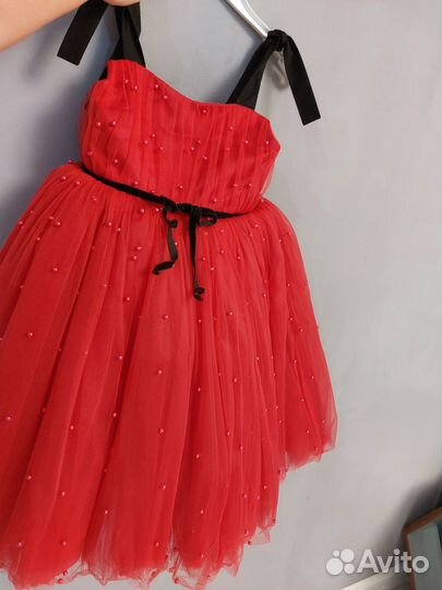 Шикарное красное платье