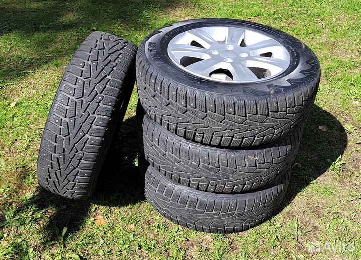 Комплект зимних колес 195/65 R15 на литье 4 х 100