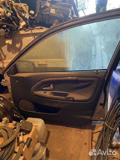 Дверь volvo s40