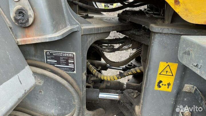 Фронтальный погрузчик SDLG (LGCE) L936, 2013