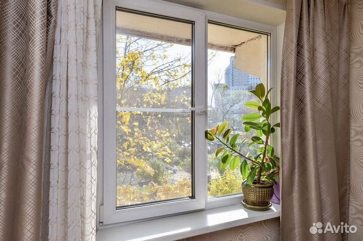 Пластиковые окна и двери новые