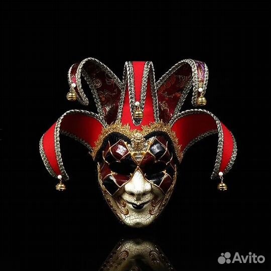 Маска театральная